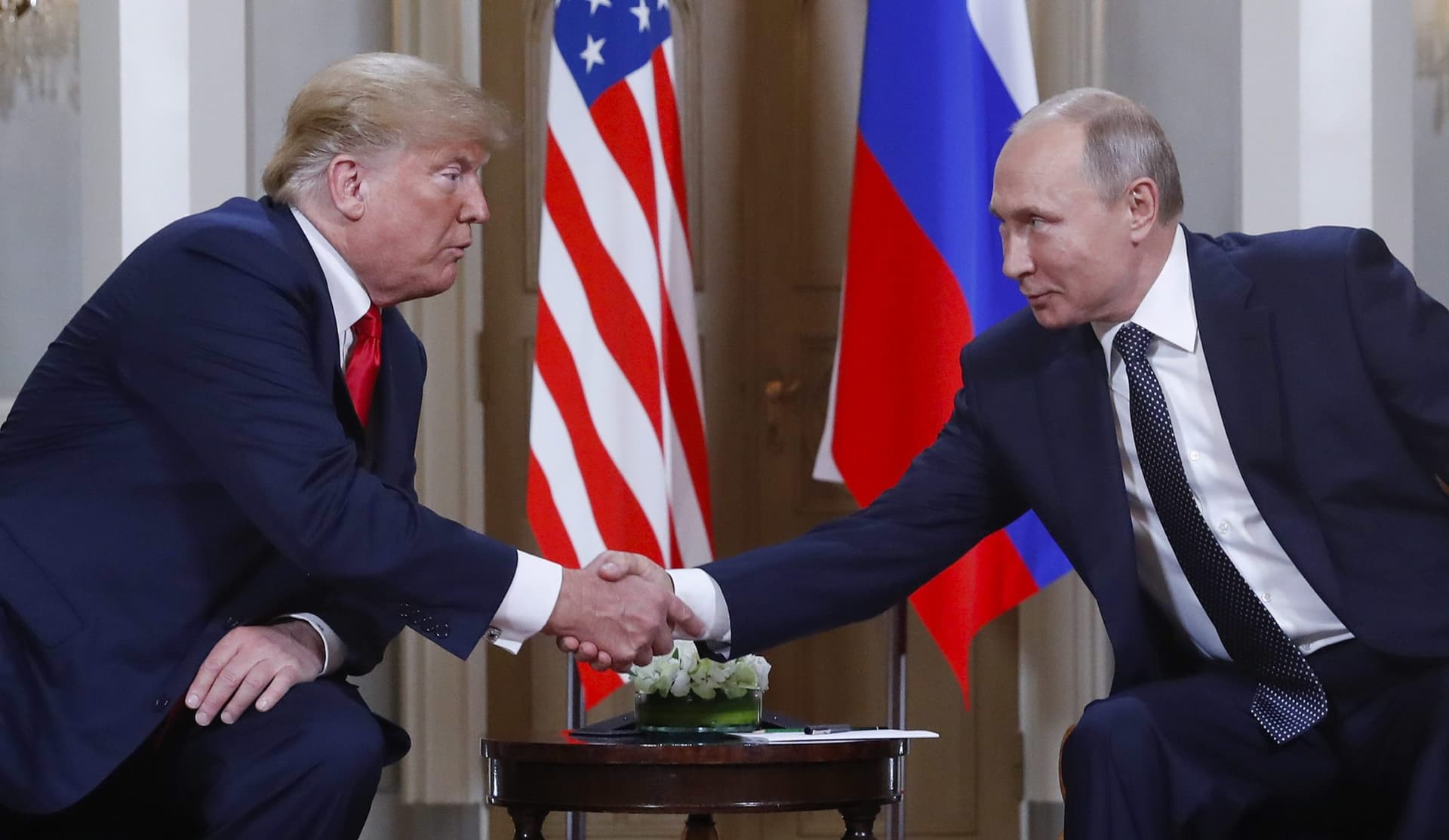 Photo d'illustration — Après l'appel avec Poutine, Trump achète du diesel russe