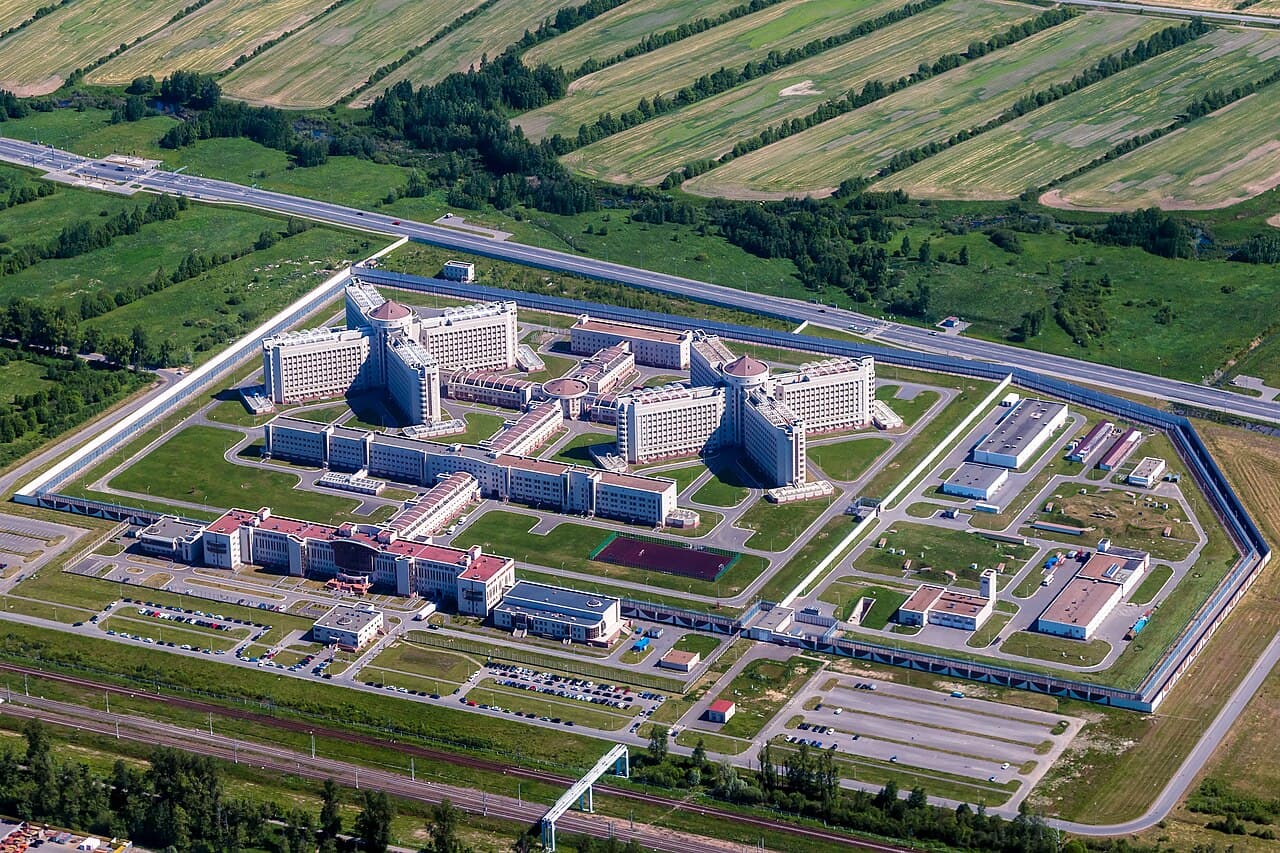 La nouvelle prison des Kresty, à Kolpino, près de Saint-Pétersbourg